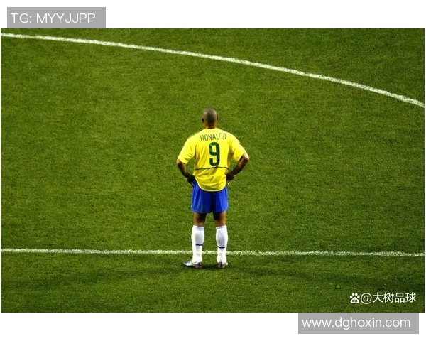 足球明星与2010年经典瞬间的惊人相似之处揭秘 足球明星与2010年经典瞬间的惊人相似之处揭秘